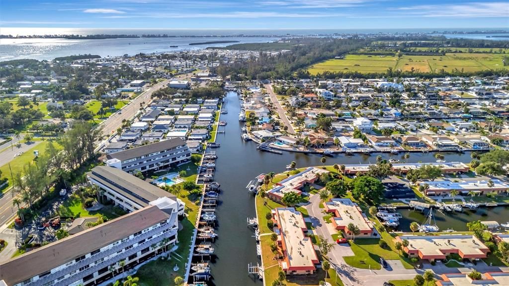 待售: $515,000 (2 贝兹, 2 浴室, 1296 平方英尺)