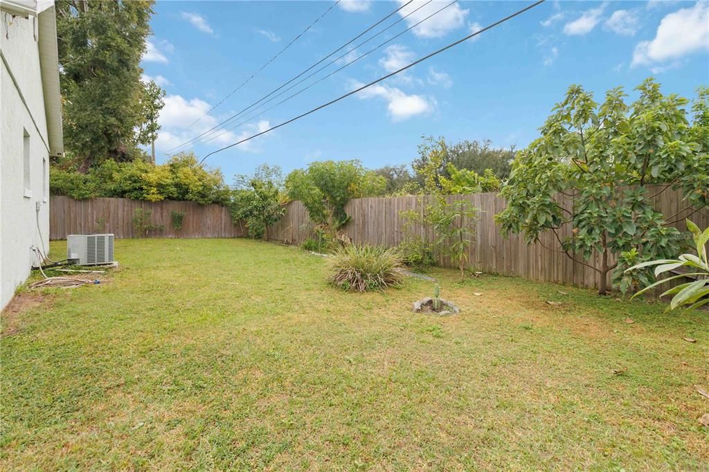 Active With Contract: $320,000 (4 beds, 2 baths, 1530 Square Feet)