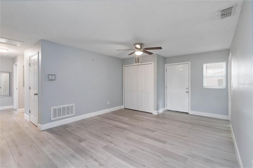 Active With Contract: $320,000 (4 beds, 2 baths, 1530 Square Feet)
