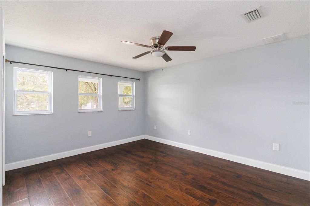 Active With Contract: $320,000 (4 beds, 2 baths, 1530 Square Feet)