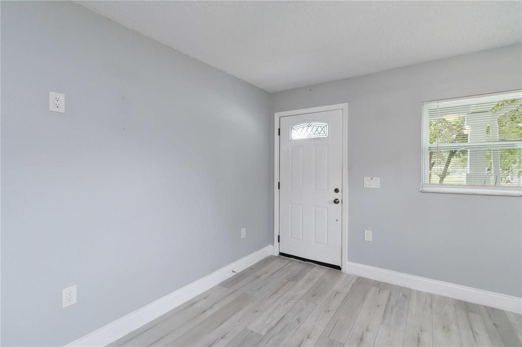 Active With Contract: $320,000 (4 beds, 2 baths, 1530 Square Feet)