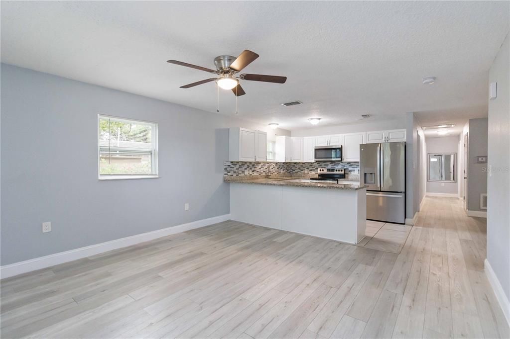 Active With Contract: $320,000 (4 beds, 2 baths, 1530 Square Feet)