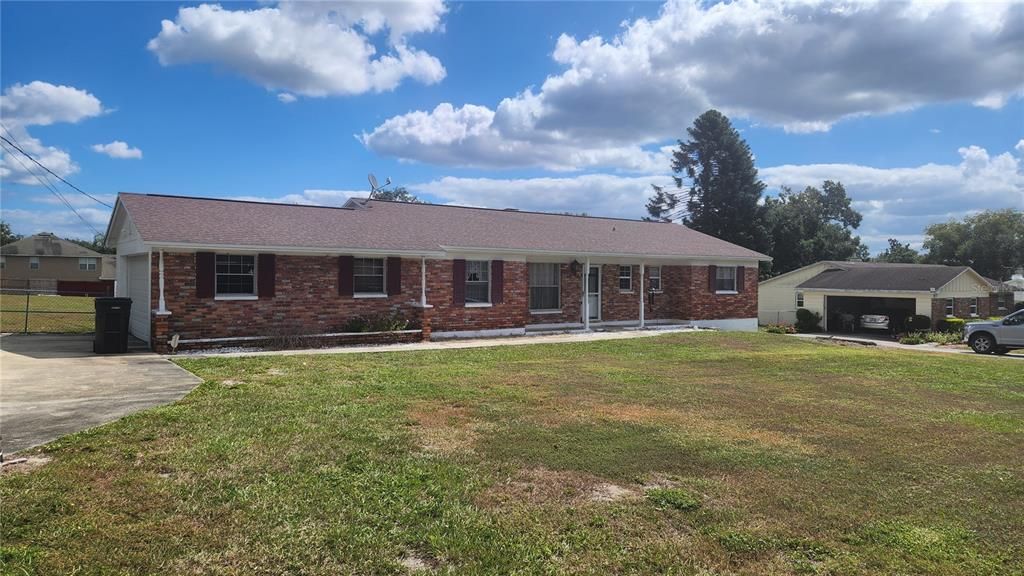 合同活跃: $350,000 (3 贝兹, 2 浴室, 1667 平方英尺)