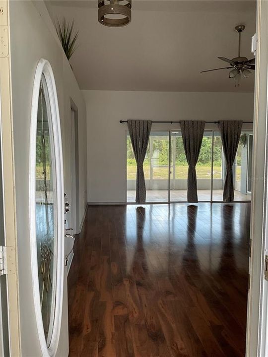 В аренду: $1,750 (3 спален, 2 ванн, 1583 Квадратных фут)