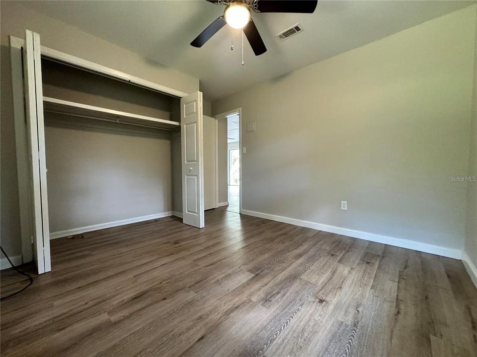 En Venta: $220,000 (4 camas, 2 baños, 1176 Pies cuadrados)