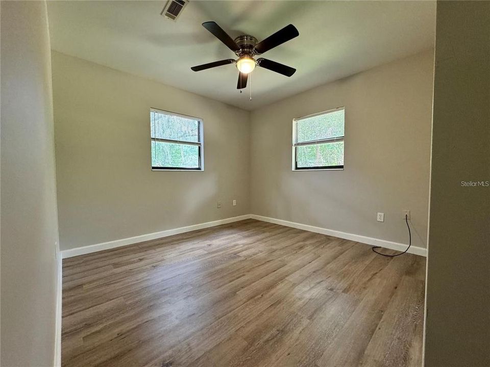 En Venta: $220,000 (4 camas, 2 baños, 1176 Pies cuadrados)