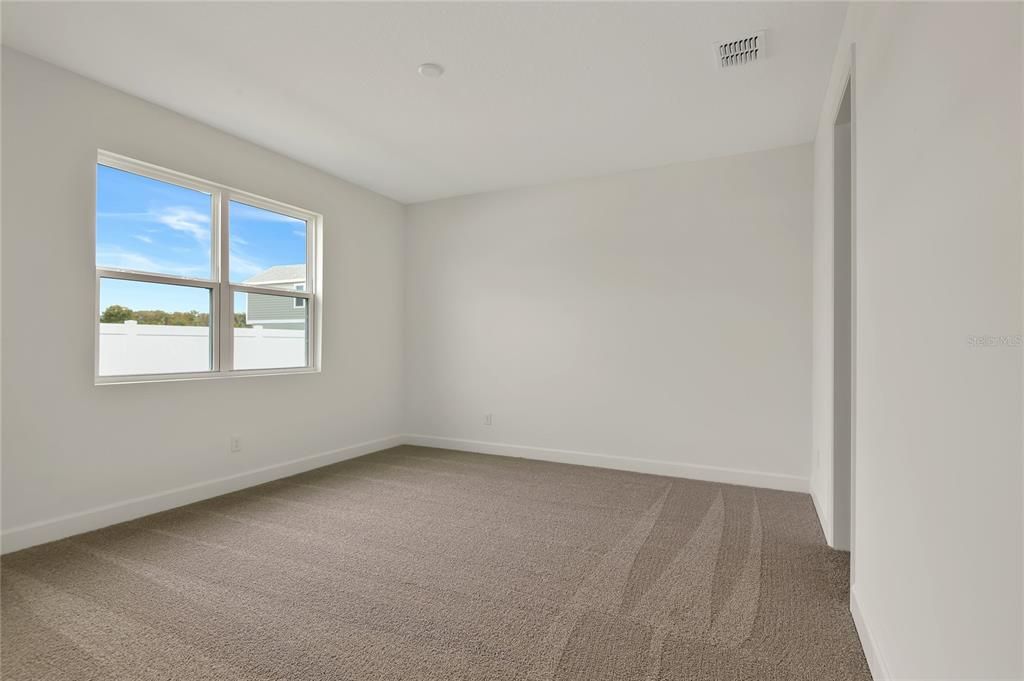 待售: $379,950 (4 贝兹, 3 浴室, 2070 平方英尺)