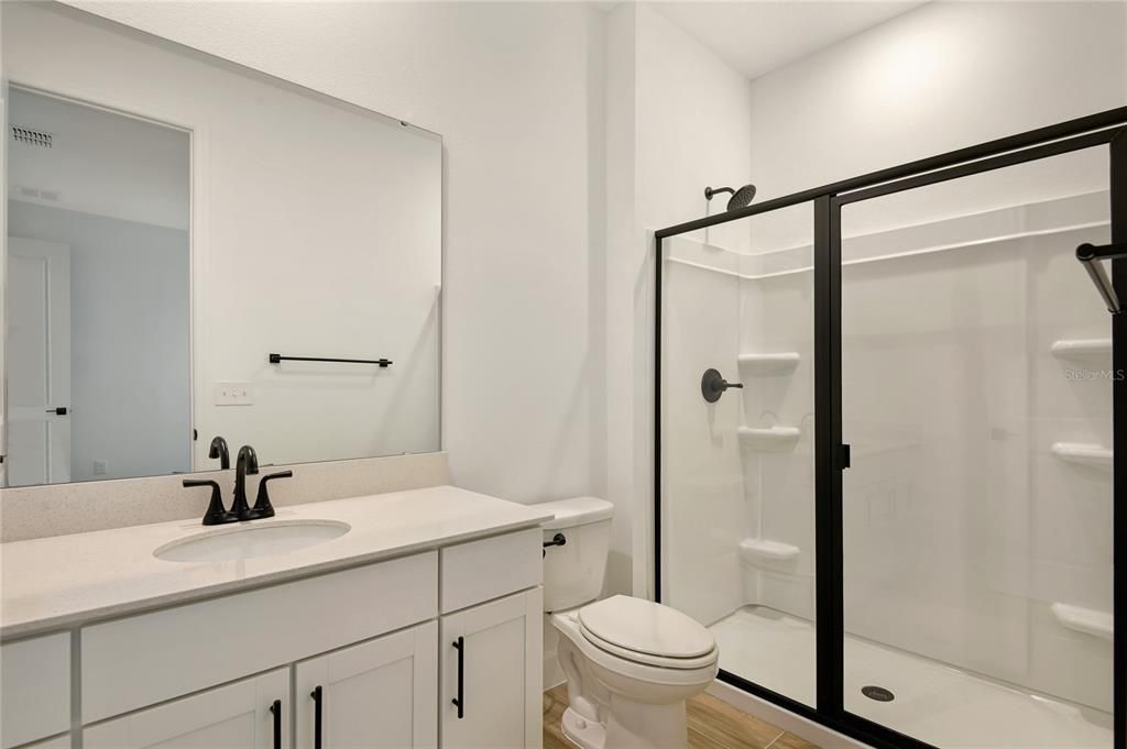 待售: $379,950 (4 贝兹, 3 浴室, 2070 平方英尺)