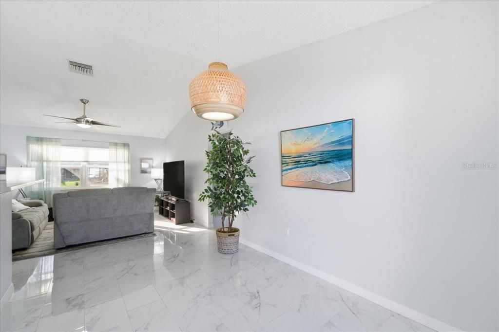 Active With Contract: $305,000 (3 beds, 2 baths, 1232 Square Feet)