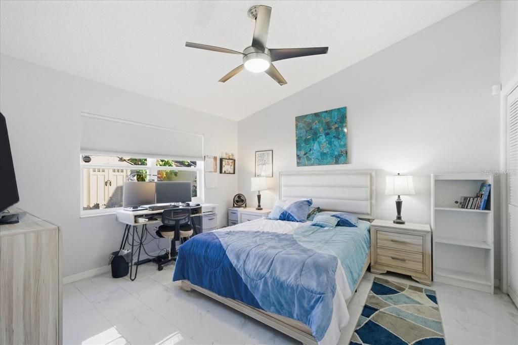 Active With Contract: $305,000 (3 beds, 2 baths, 1232 Square Feet)