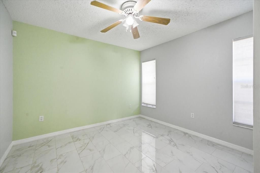 Active With Contract: $305,000 (3 beds, 2 baths, 1232 Square Feet)