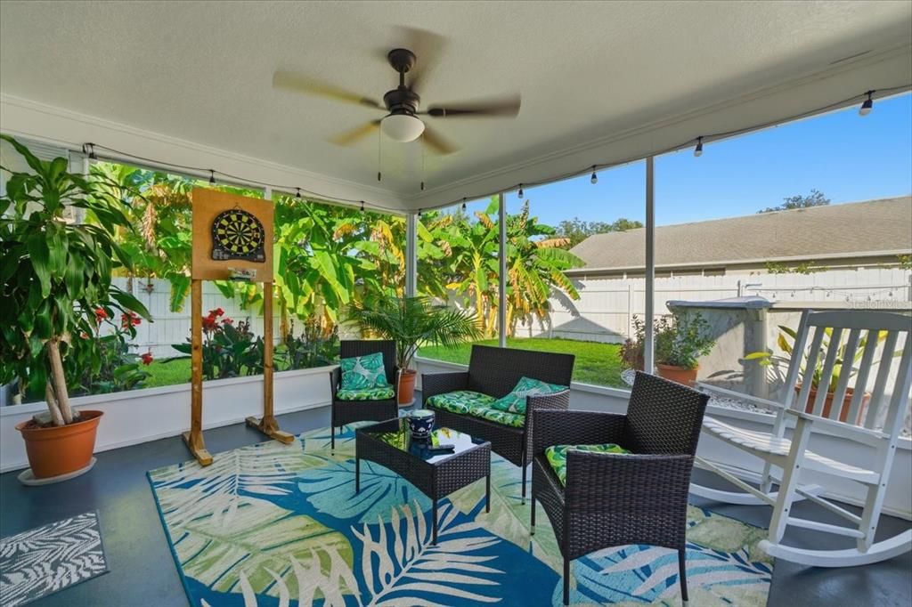 Active With Contract: $305,000 (3 beds, 2 baths, 1232 Square Feet)