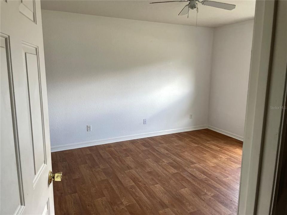 For Sale: $255,000 (3 beds, 2 baths, 1188 Square Feet)