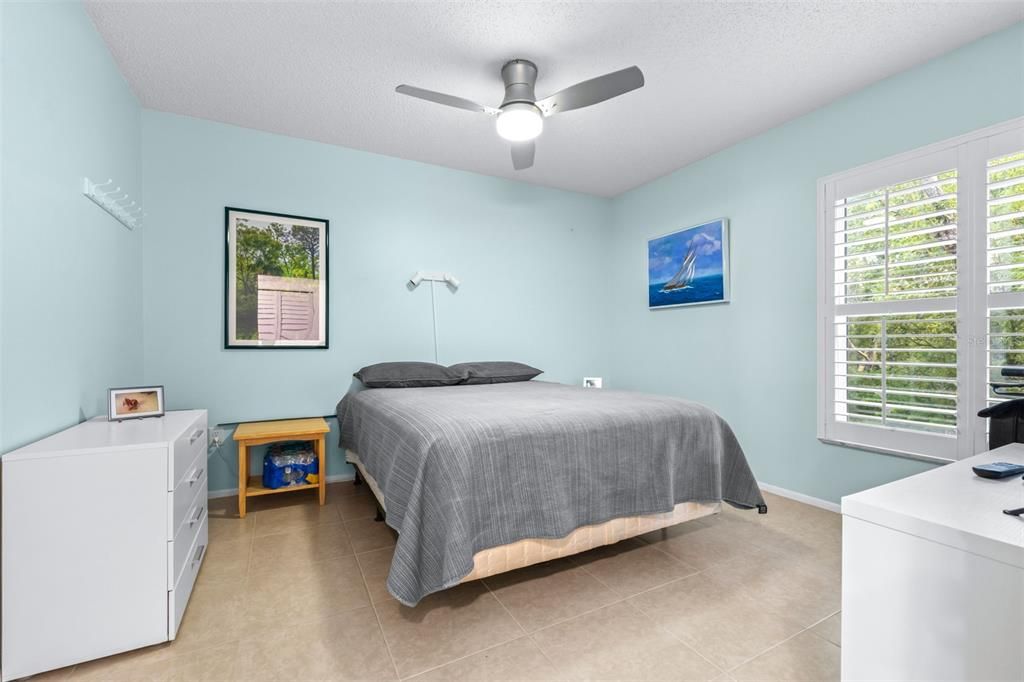 For Sale: $117,500 (1 beds, 1 baths, 565 Square Feet)