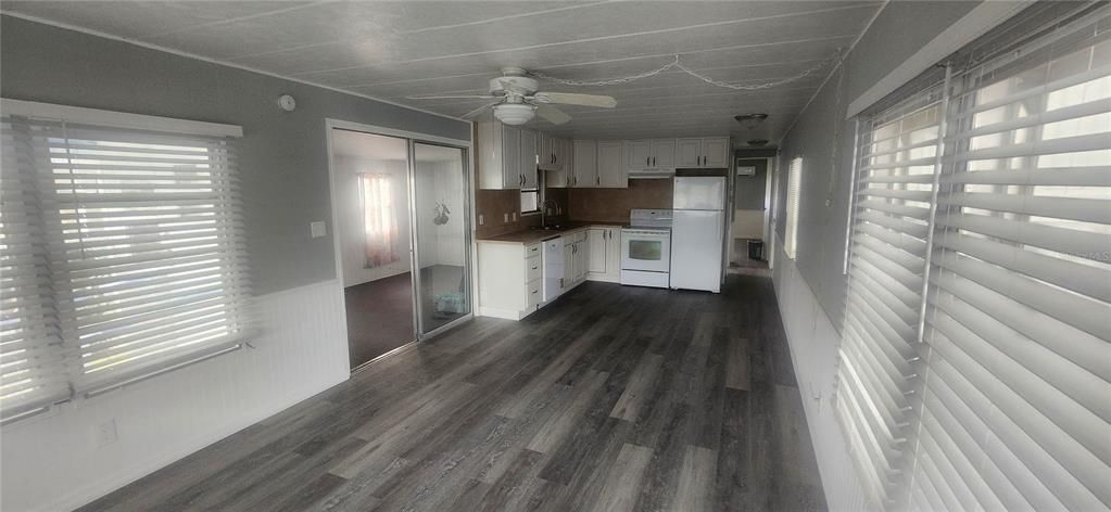 待售: $69,000 (2 贝兹, 1 浴室, 726 平方英尺)