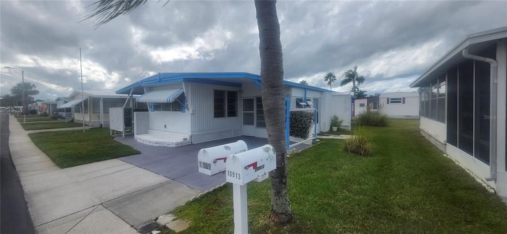 待售: $69,000 (2 贝兹, 1 浴室, 726 平方英尺)