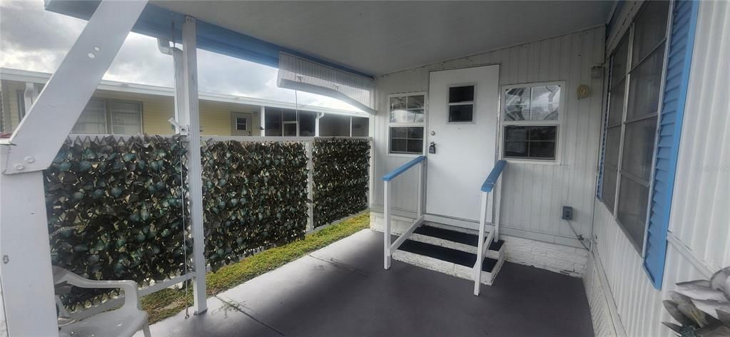 待售: $69,000 (2 贝兹, 1 浴室, 726 平方英尺)