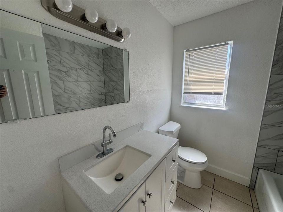 出租: $1,650 (2 贝兹, 1 浴室, 900 平方英尺)