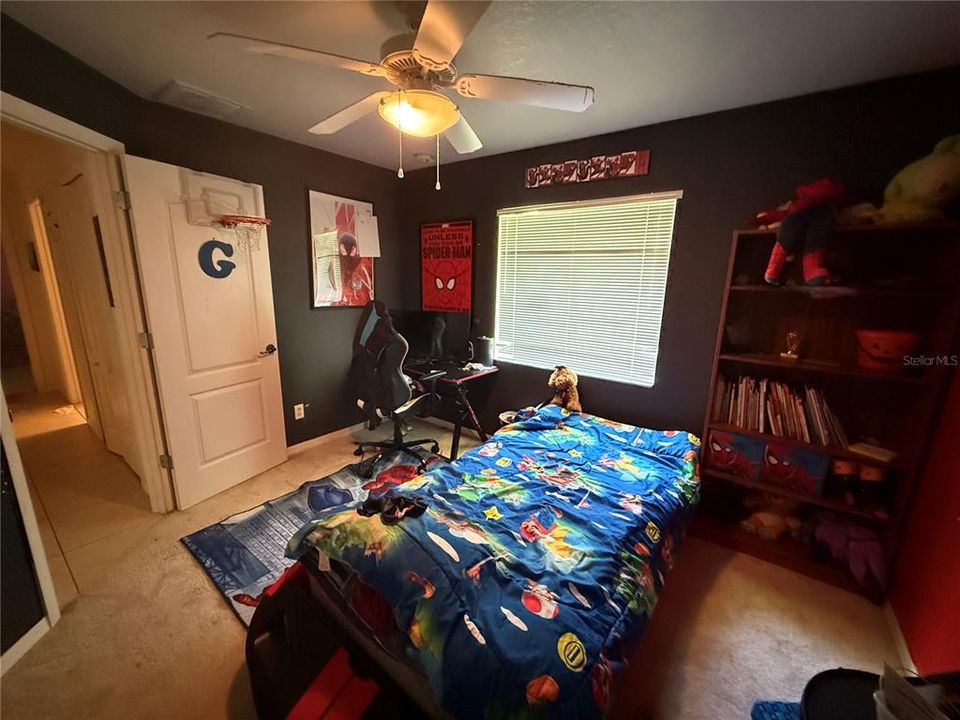 For Sale: $299,999 (3 beds, 2 baths, 1967 Square Feet)