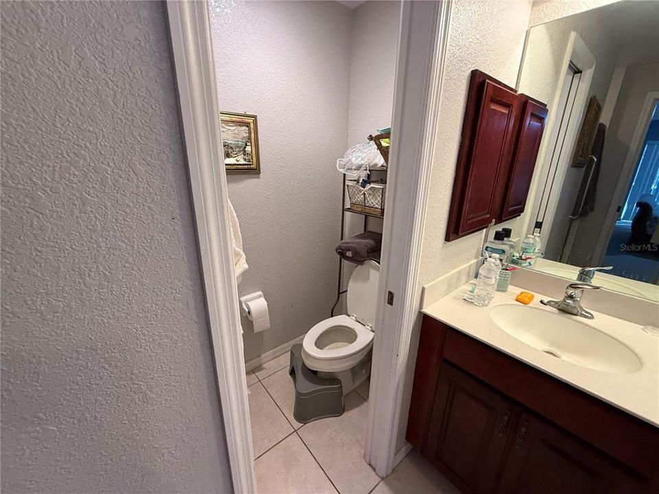 For Sale: $299,999 (3 beds, 2 baths, 1967 Square Feet)