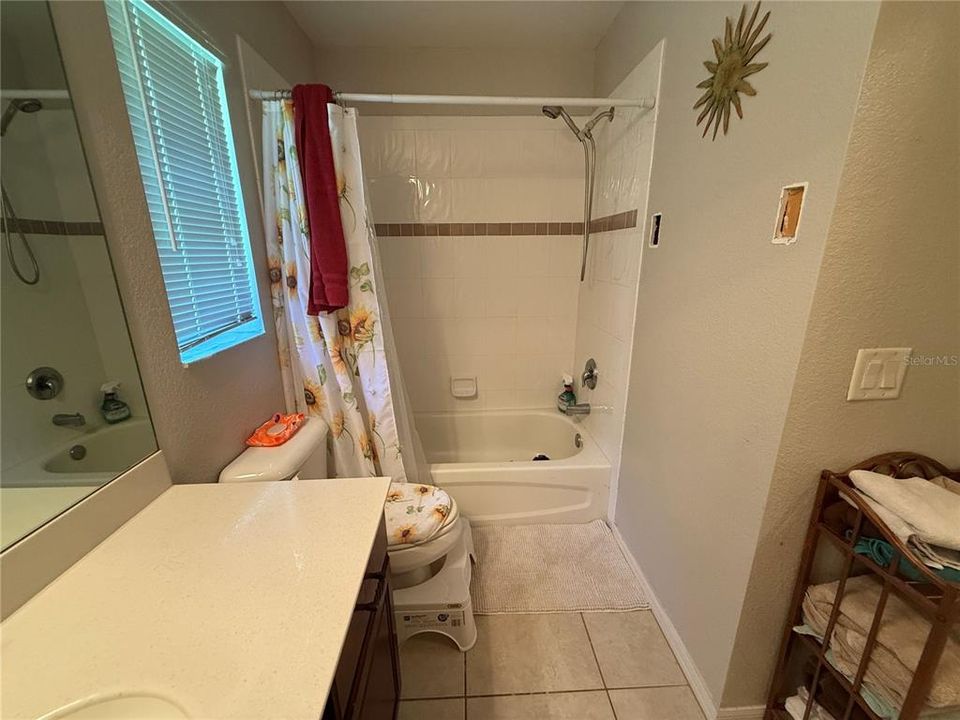 For Sale: $299,999 (3 beds, 2 baths, 1967 Square Feet)