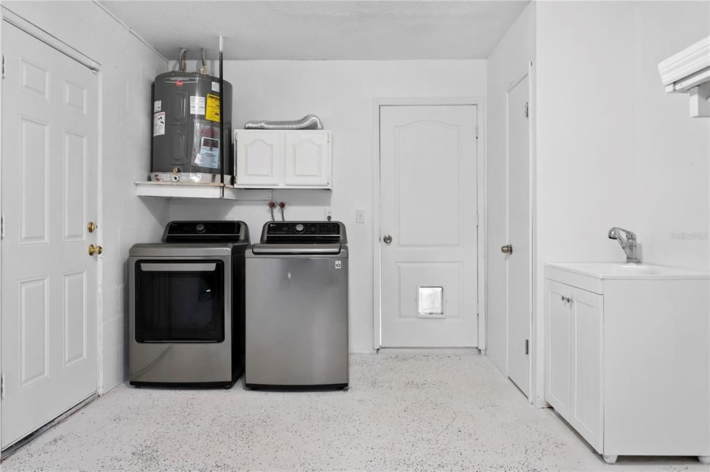 待售: $295,000 (3 贝兹, 2 浴室, 1322 平方英尺)