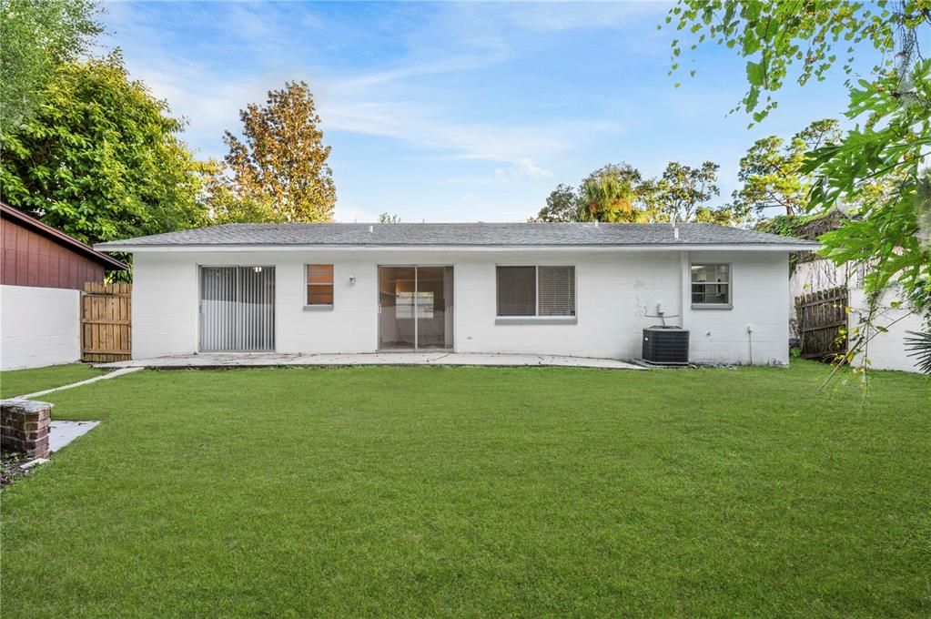 待售: $295,000 (3 贝兹, 2 浴室, 1322 平方英尺)