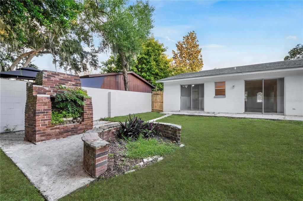 待售: $295,000 (3 贝兹, 2 浴室, 1322 平方英尺)