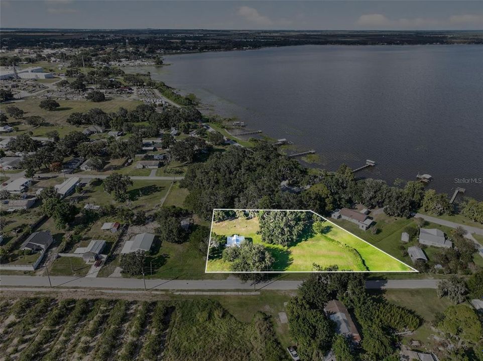 Active With Contract: $179,000 (2 beds, 1 baths, 780 Square Feet)