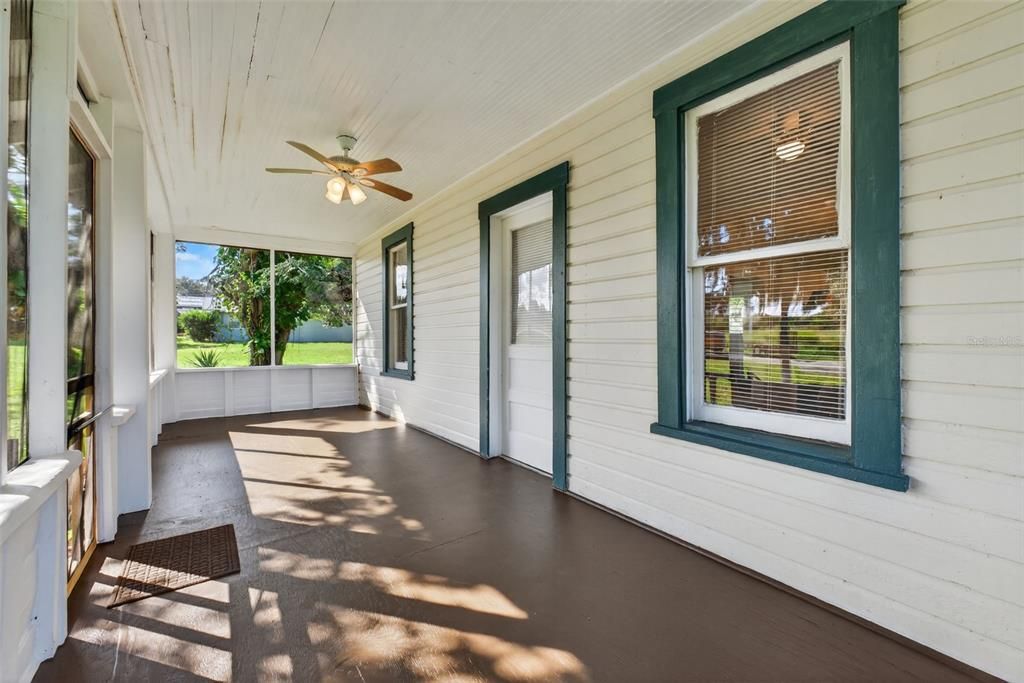 Active With Contract: $179,000 (2 beds, 1 baths, 780 Square Feet)