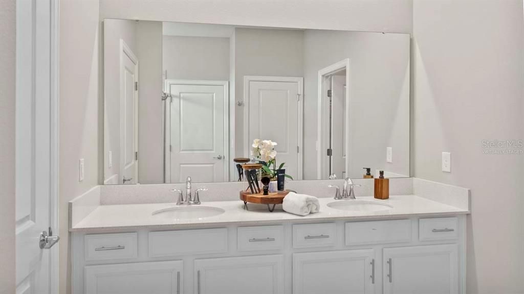 For Sale: $439,040 (4 beds, 3 baths, 2522 Square Feet)