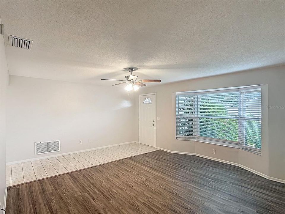 待售: $465,000 (3 贝兹, 2 浴室, 1326 平方英尺)