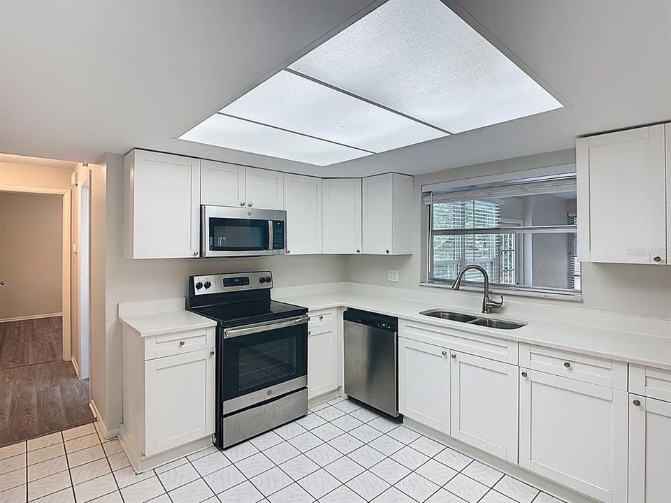 待售: $465,000 (3 贝兹, 2 浴室, 1326 平方英尺)