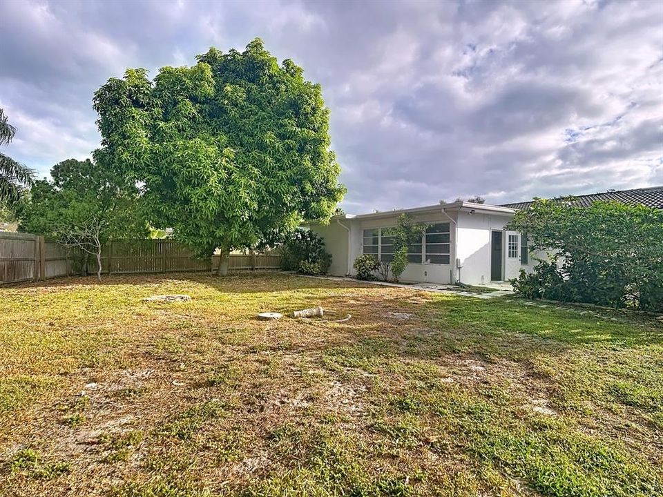 待售: $465,000 (3 贝兹, 2 浴室, 1326 平方英尺)