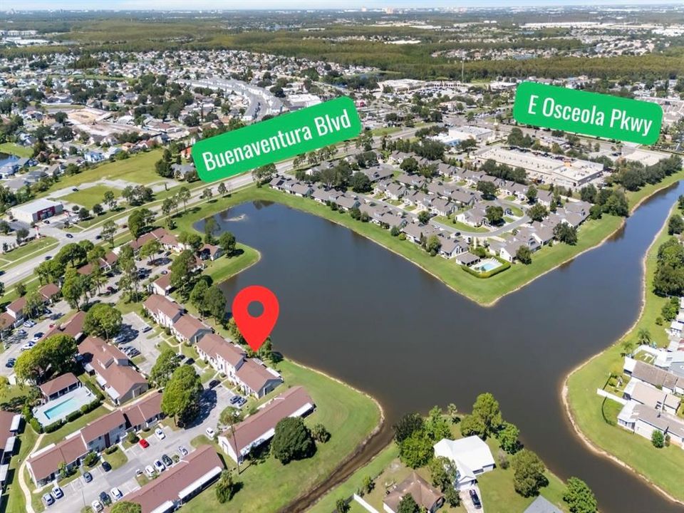 合同活跃: $245,000 (2 贝兹, 2 浴室, 938 平方英尺)