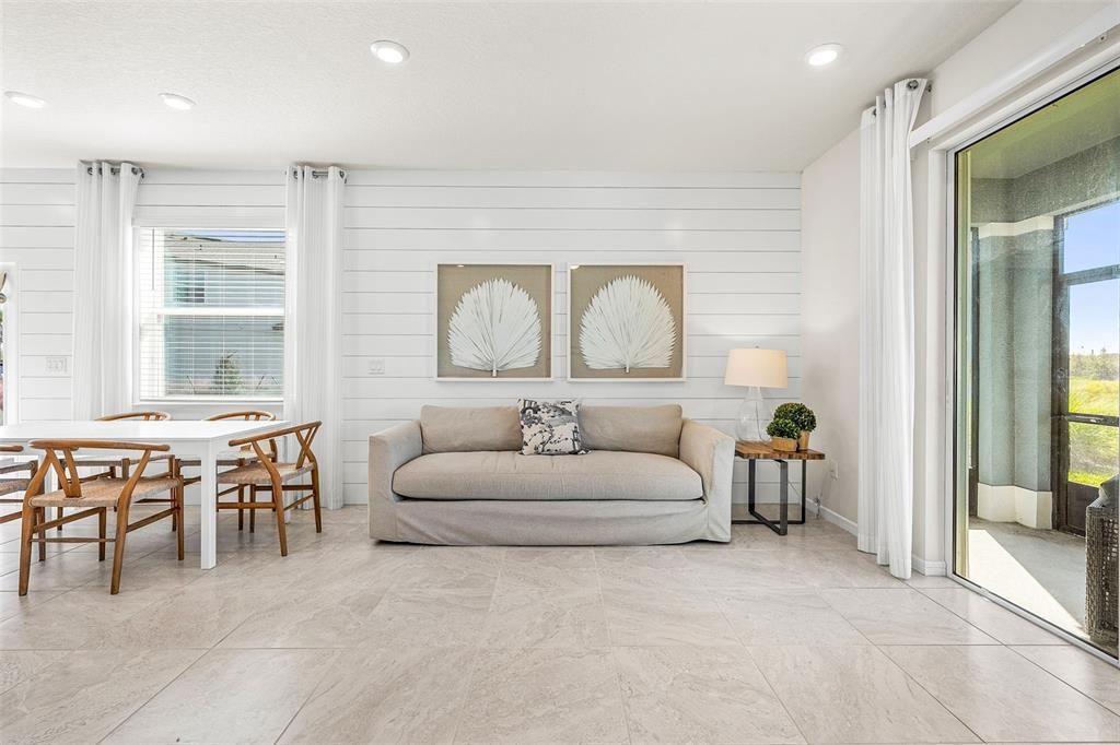 For Sale: $364,900 (3 beds, 2 baths, 1818 Square Feet)