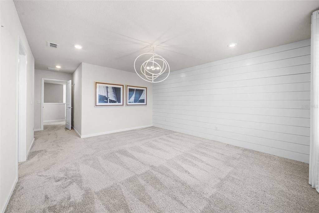 For Sale: $364,900 (3 beds, 2 baths, 1818 Square Feet)