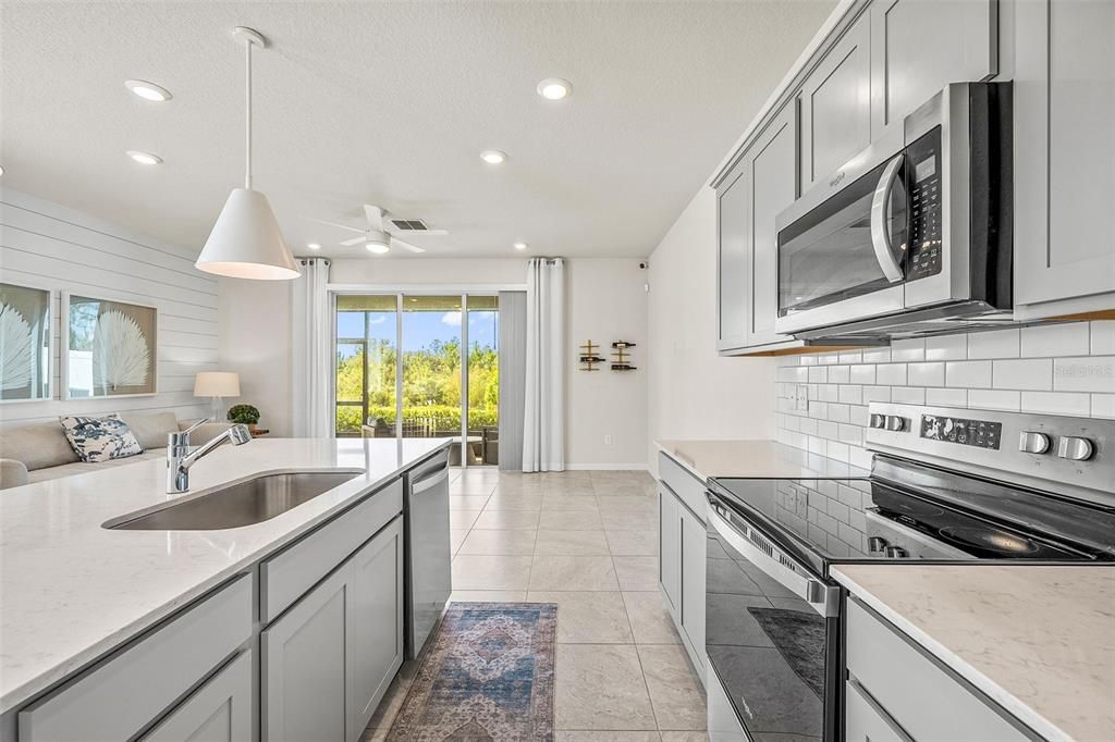 For Sale: $364,900 (3 beds, 2 baths, 1818 Square Feet)