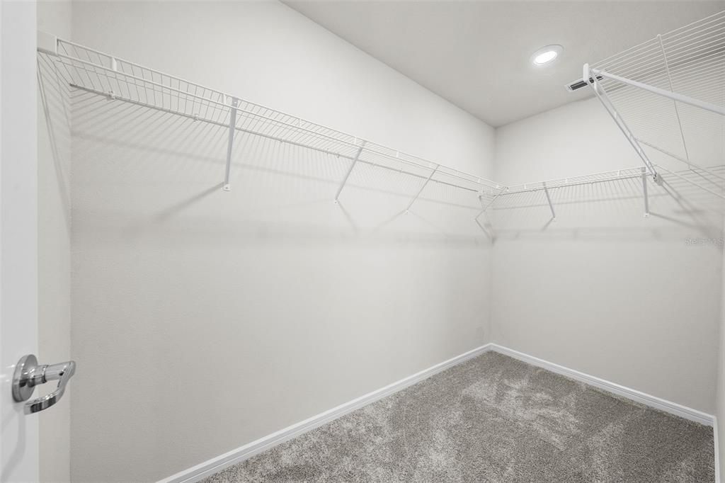 For Sale: $364,900 (3 beds, 2 baths, 1818 Square Feet)