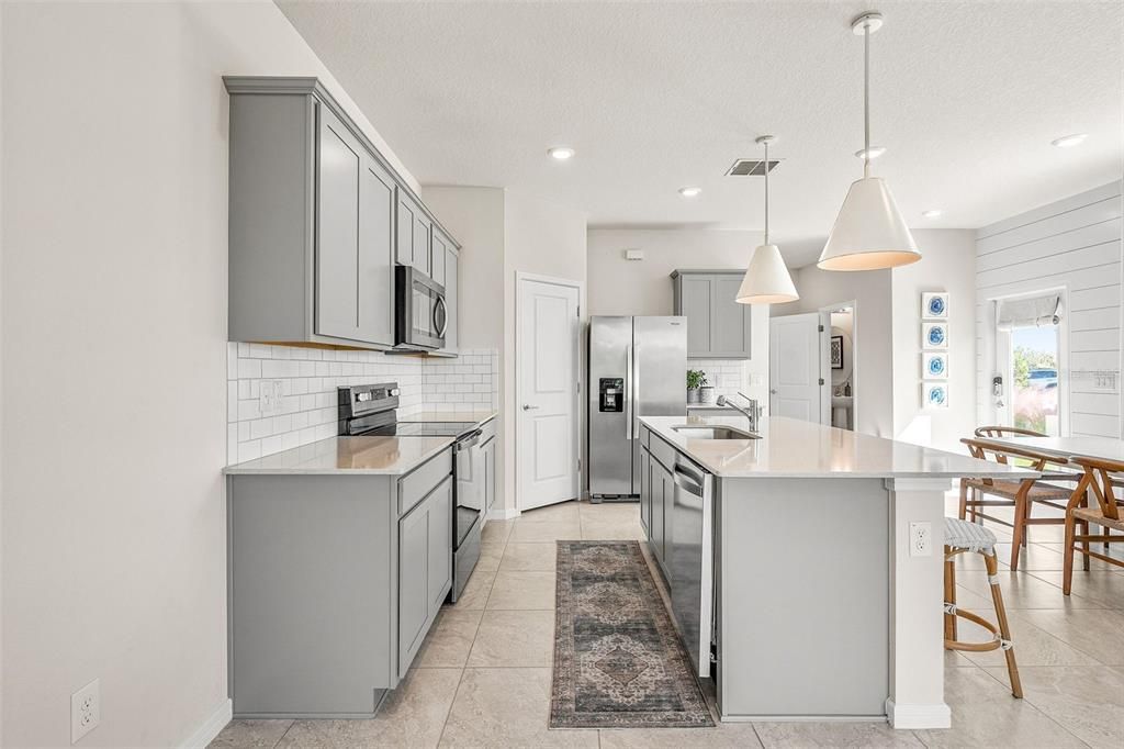 For Sale: $364,900 (3 beds, 2 baths, 1818 Square Feet)