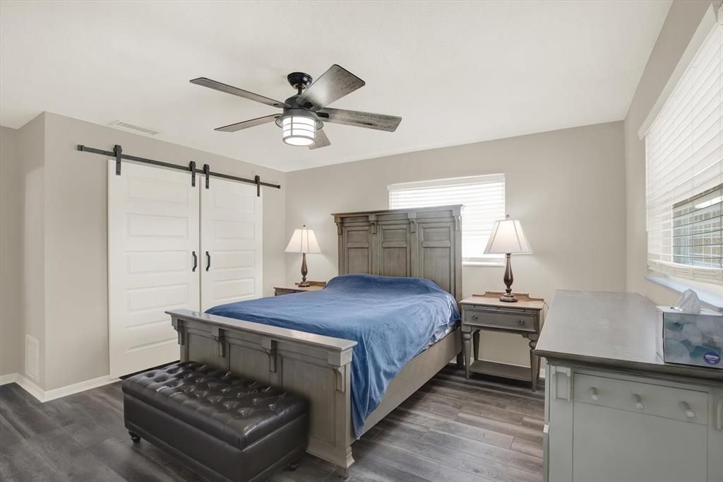 Active With Contract: $424,900 (3 beds, 2 baths, 1388 Square Feet)