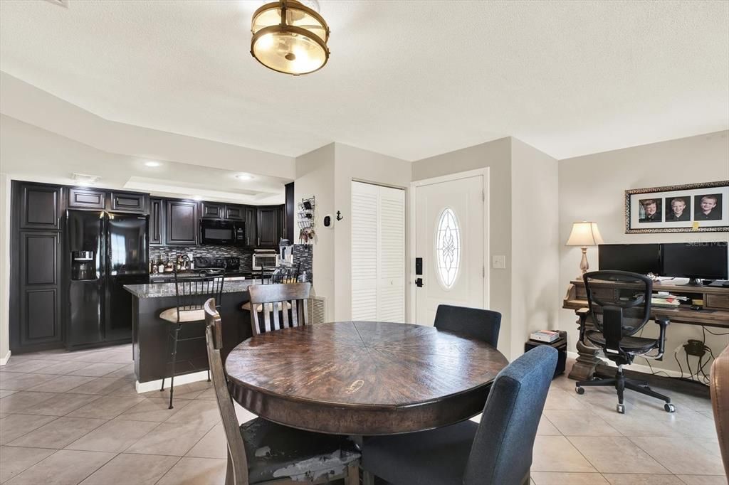 Active With Contract: $424,900 (3 beds, 2 baths, 1388 Square Feet)