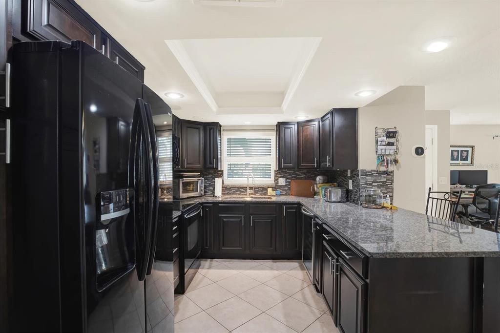 Active With Contract: $424,900 (3 beds, 2 baths, 1388 Square Feet)