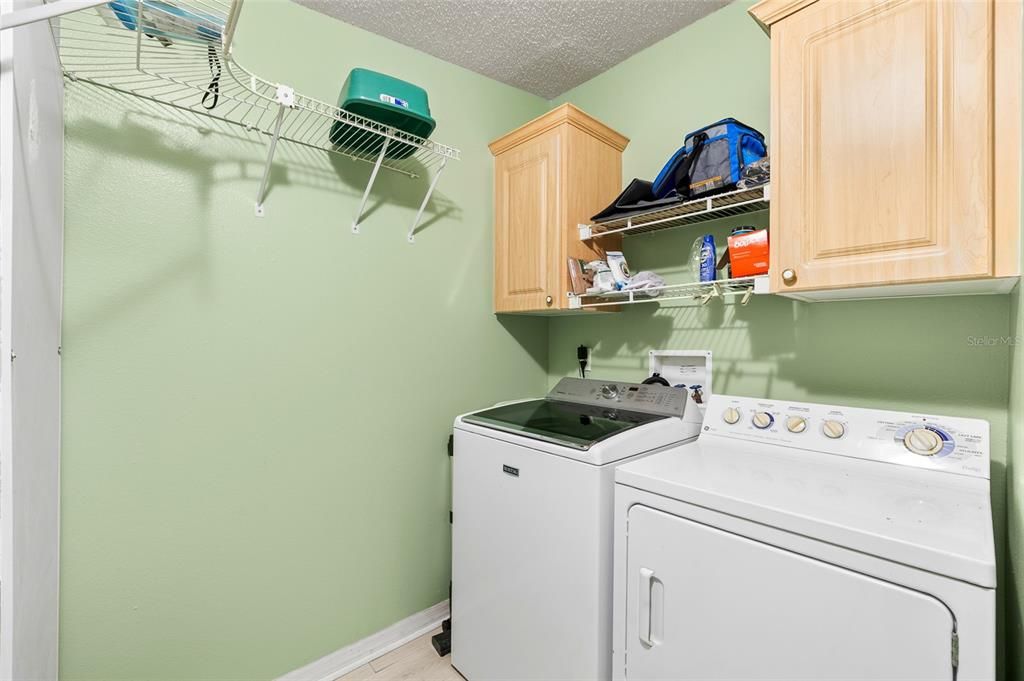 For Sale: $489,999 (3 beds, 3 baths, 2204 Square Feet)