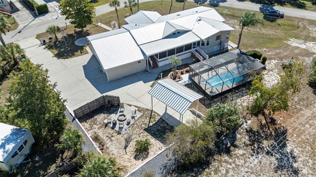 For Sale: $489,999 (3 beds, 3 baths, 2204 Square Feet)