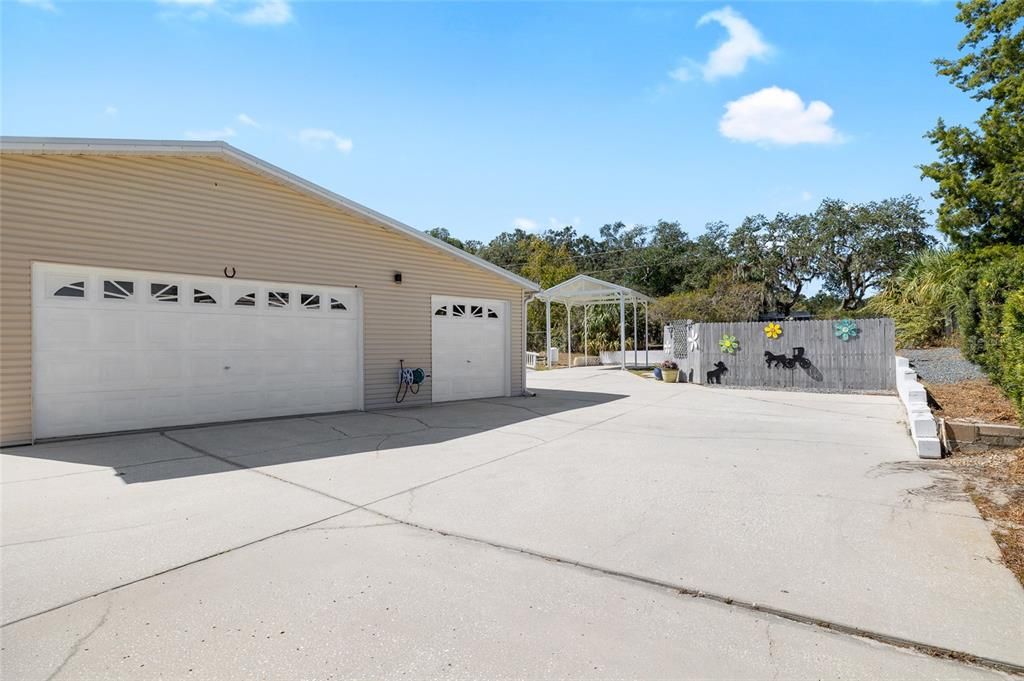 For Sale: $489,999 (3 beds, 3 baths, 2204 Square Feet)