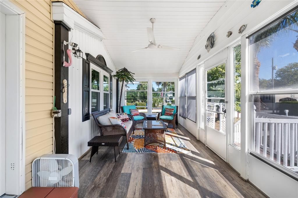 For Sale: $489,999 (3 beds, 3 baths, 2204 Square Feet)