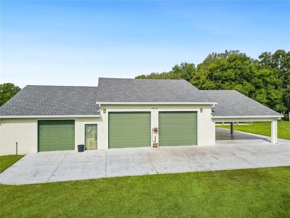 For Sale: $1,950,000 (4 beds, 2 baths, 2539 Square Feet)