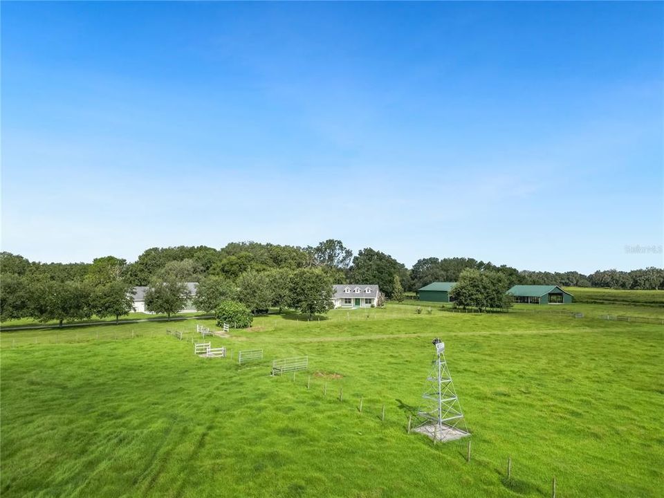 For Sale: $1,950,000 (4 beds, 2 baths, 2539 Square Feet)