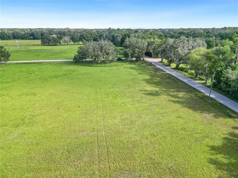 For Sale: $1,950,000 (4 beds, 2 baths, 2539 Square Feet)